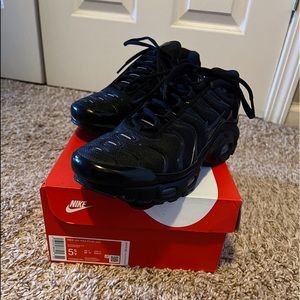 Black Vapormax (5.5 Youth)